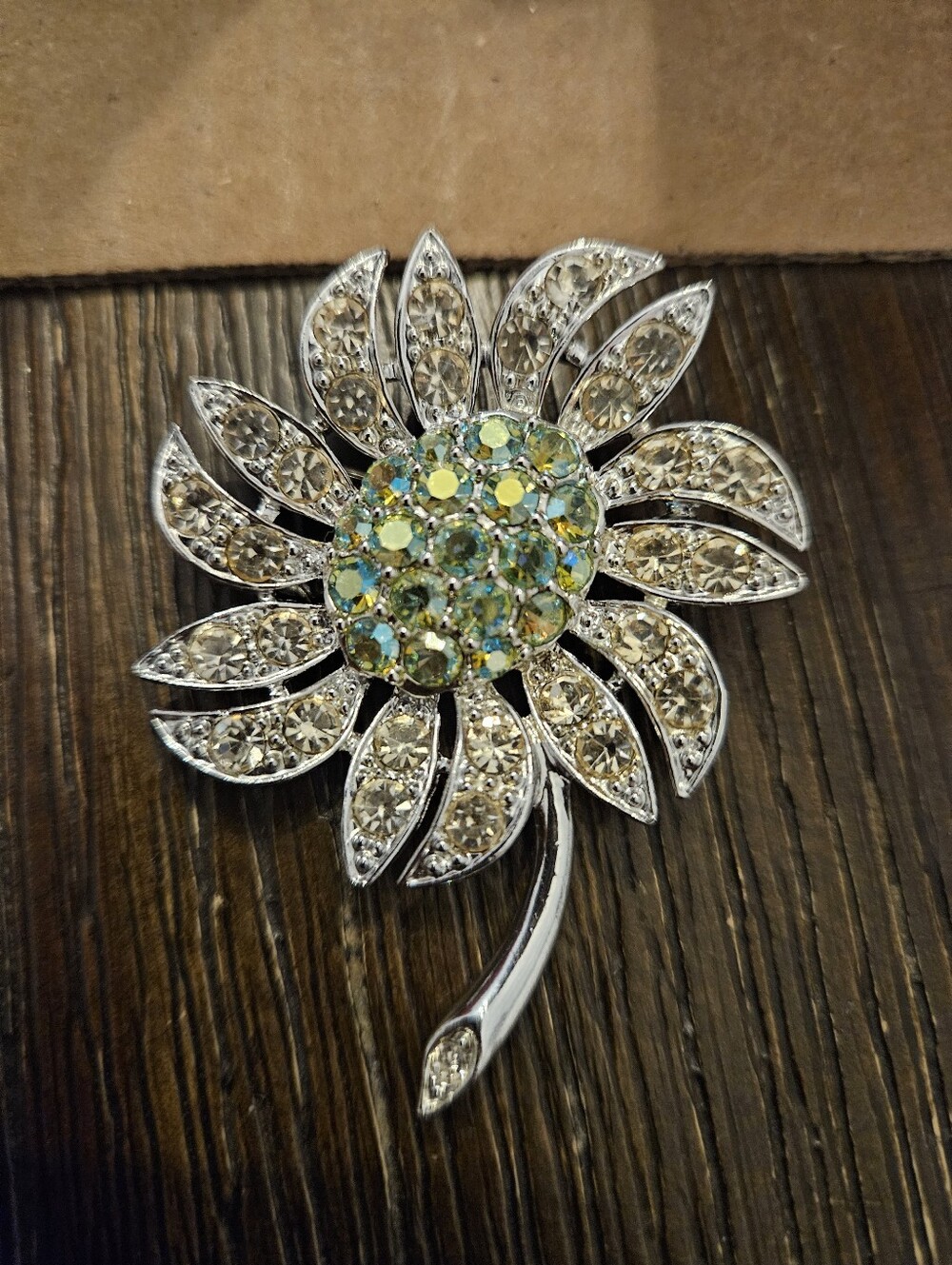 Sarah Coventry Silver Toned Rhinestone And Uranium Glass Flower Brooch Vintage